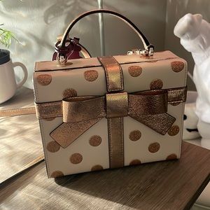Kate spade wrapping paper gift present purse